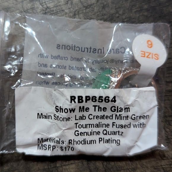 Show Me the Glam Bomb Party size 6 ring RBP6564 NWT - Picture 6 of 6